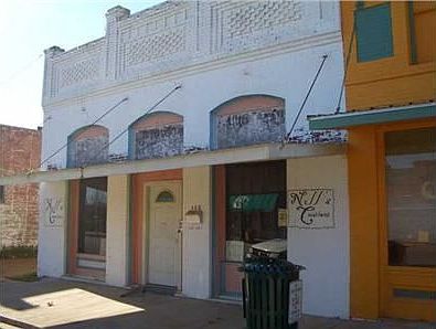 1st image of 113 Main St