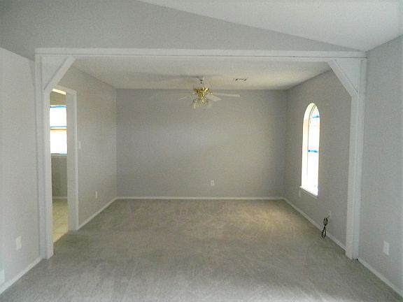 3rd image of 704 SW Normandy Ave