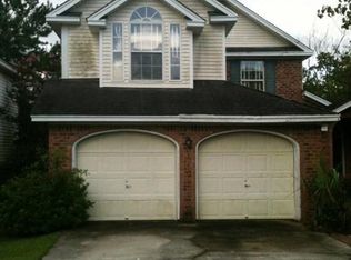 1325 Lark Ln, Hanahan, SC 29410