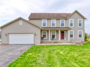 7034 Kinne Rd, Lockport, NY 14094