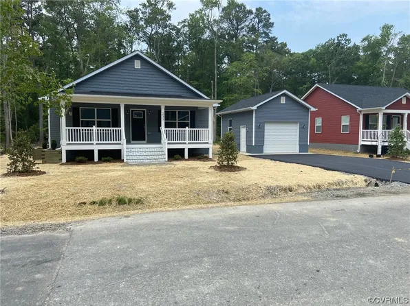 237 9th St, Colonial Beach, VA 22443