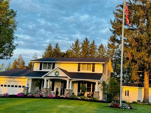 6185 Oakridge Rd, Auburn, NY 13021