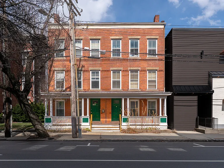 3 Trumbull St #2R — Photo 9