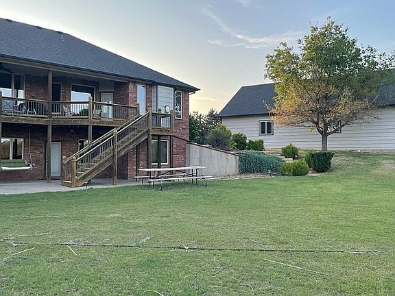 4th image of 6240 N Busy Bee Ln