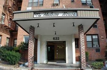 1st image of 678 Warburton Ave APT 6A