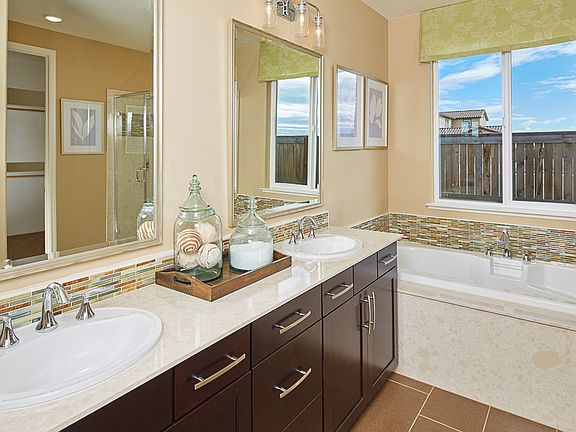 3rd image of 8661 White Front Way