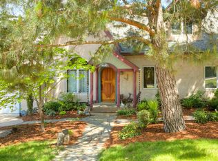 1070 Plaza Ave, Ashland, OR