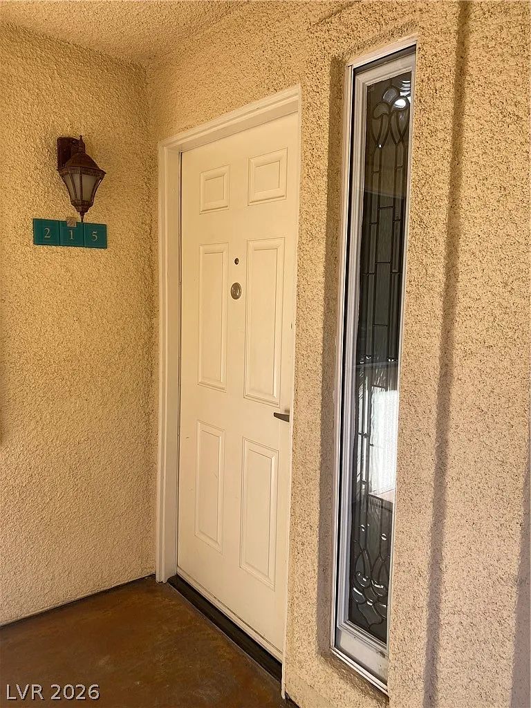 2 bed, 2.0 bath, 974 sqft, $1,850 — Photo 2