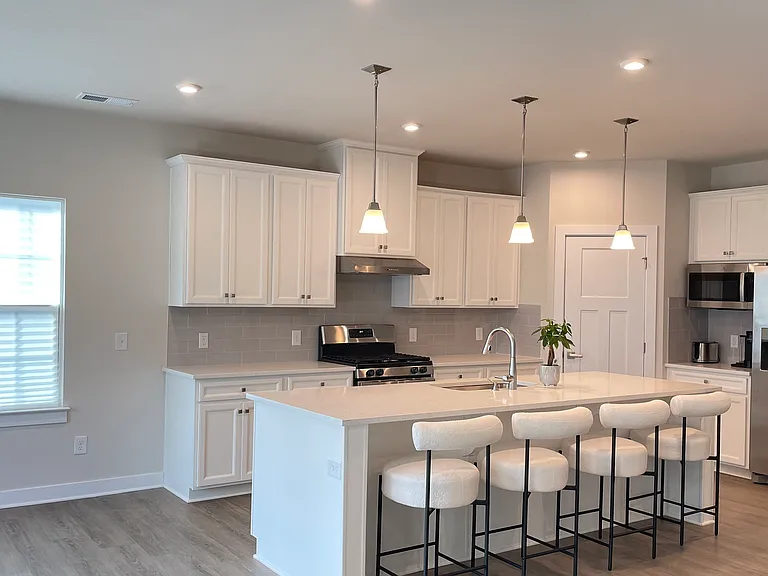 1840 Meredith Pl — Photo 10