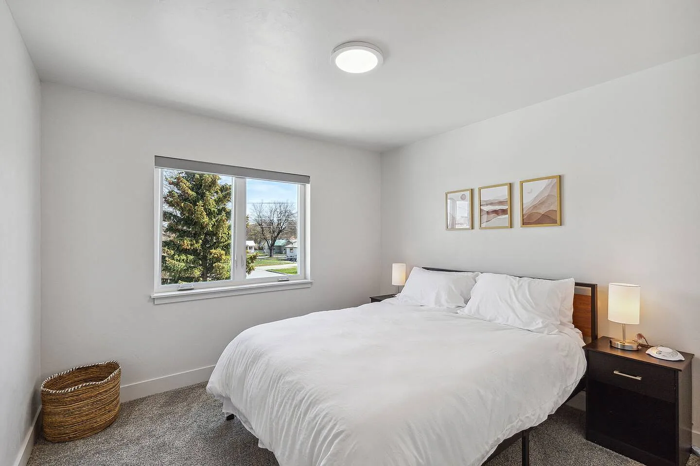 3 bed, 2.5 bath, 1992 sqft, $3,500 — Photo 3