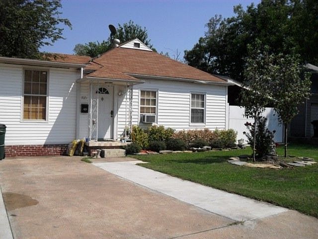 1st image of 1025 N Florence Ave
