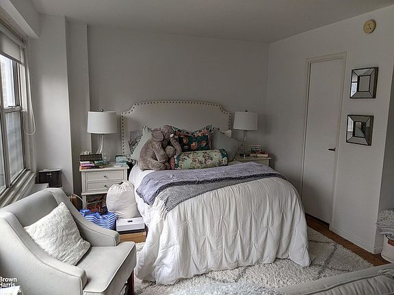 5th image of 435 E 65th St APT 11J