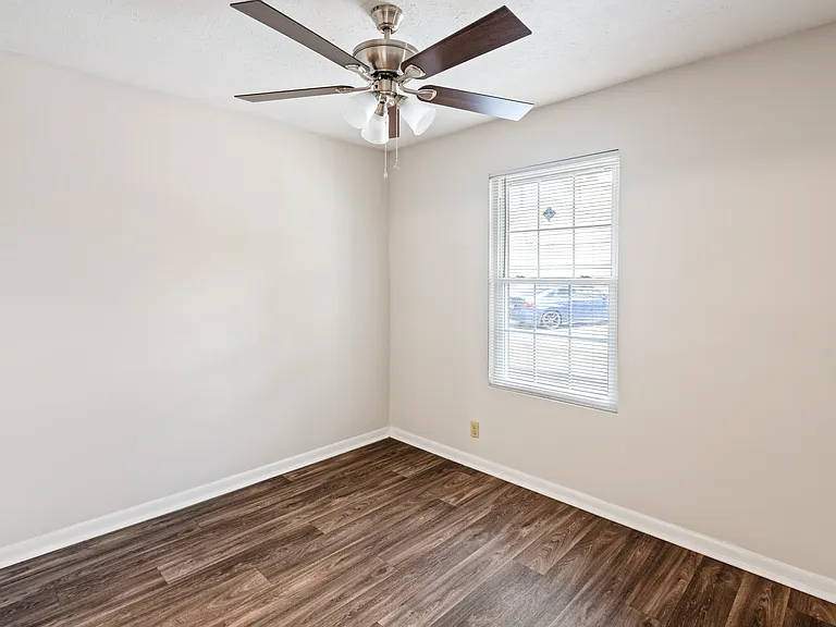 1870 Frankfort Ave #11 — Photo 5