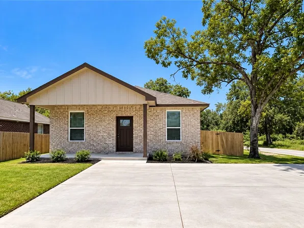 1210 E Martin Luther King Jr St, Bryan, TX 77803