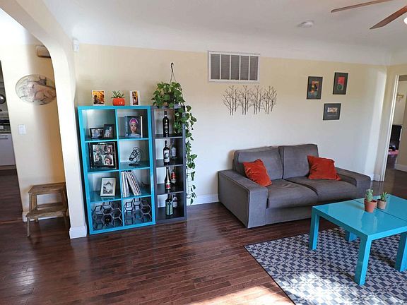 5th image of 424 Morningside Dr NE
