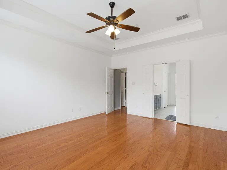 7852 Rainbow Falls Dr — Photo 18