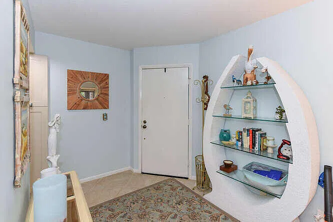 1 bed, 1.5 bath, 704 sqft, $1,800 — Photo 4
