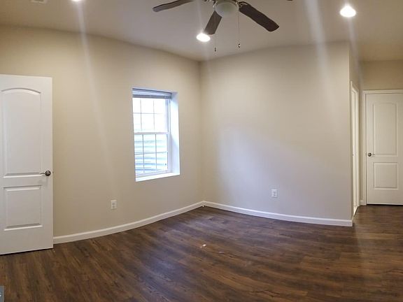 3rd image of 5506 Magnolia Ln