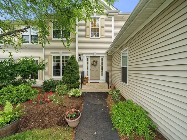 31 Stonebridge Dr #31, Hanson, MA 02341