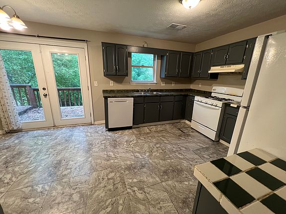 4th image of 4222 Windward Ln