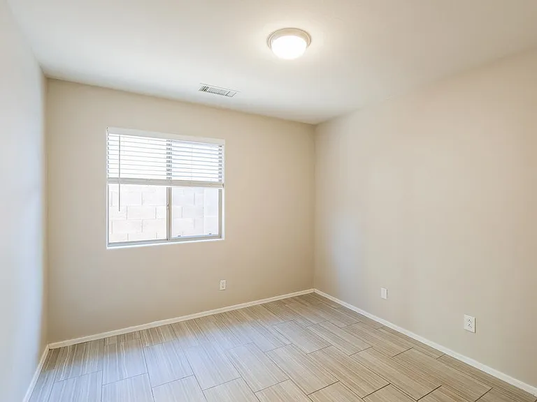 2525 S 109th Dr — Photo 13