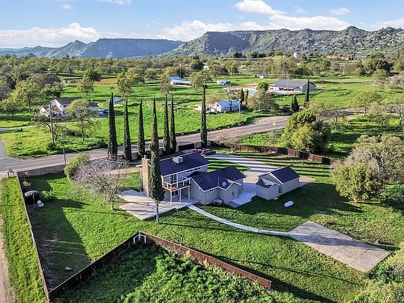 4th image of 28718 Auberry Rd