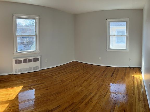 3rd image of 10514 80th St