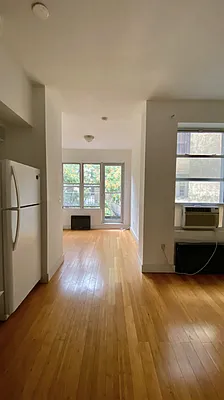 Rented by Oxford Property Group | media 23