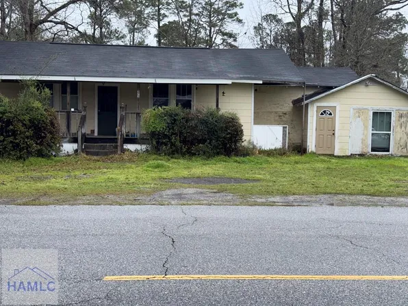 373 S Main St, Pembroke, GA 31321