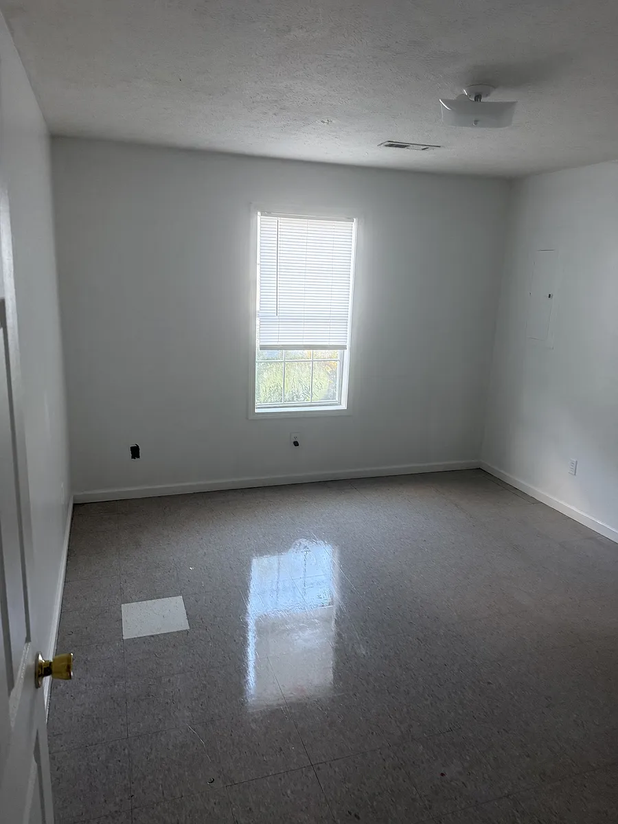 Building Photo - 437 Josephine Dr
