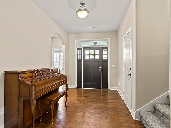 5th image of 718 Corley Way