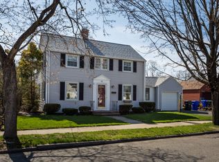 40 Oregon St, Springfield, MA 01118
