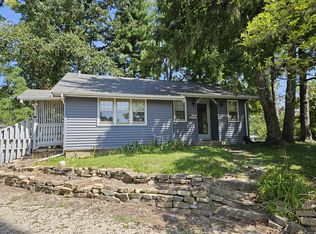 103 W Stonegate Rd, Peoria, IL 61614