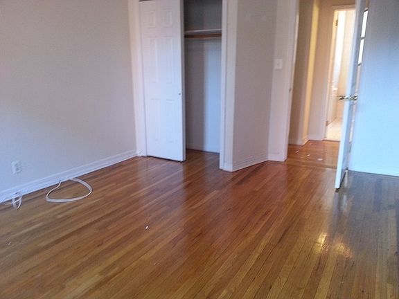 5th image of 4315 45th St APT 4D