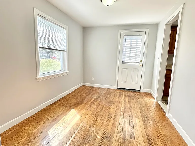 84 Mary Ann Rd — Photo 7