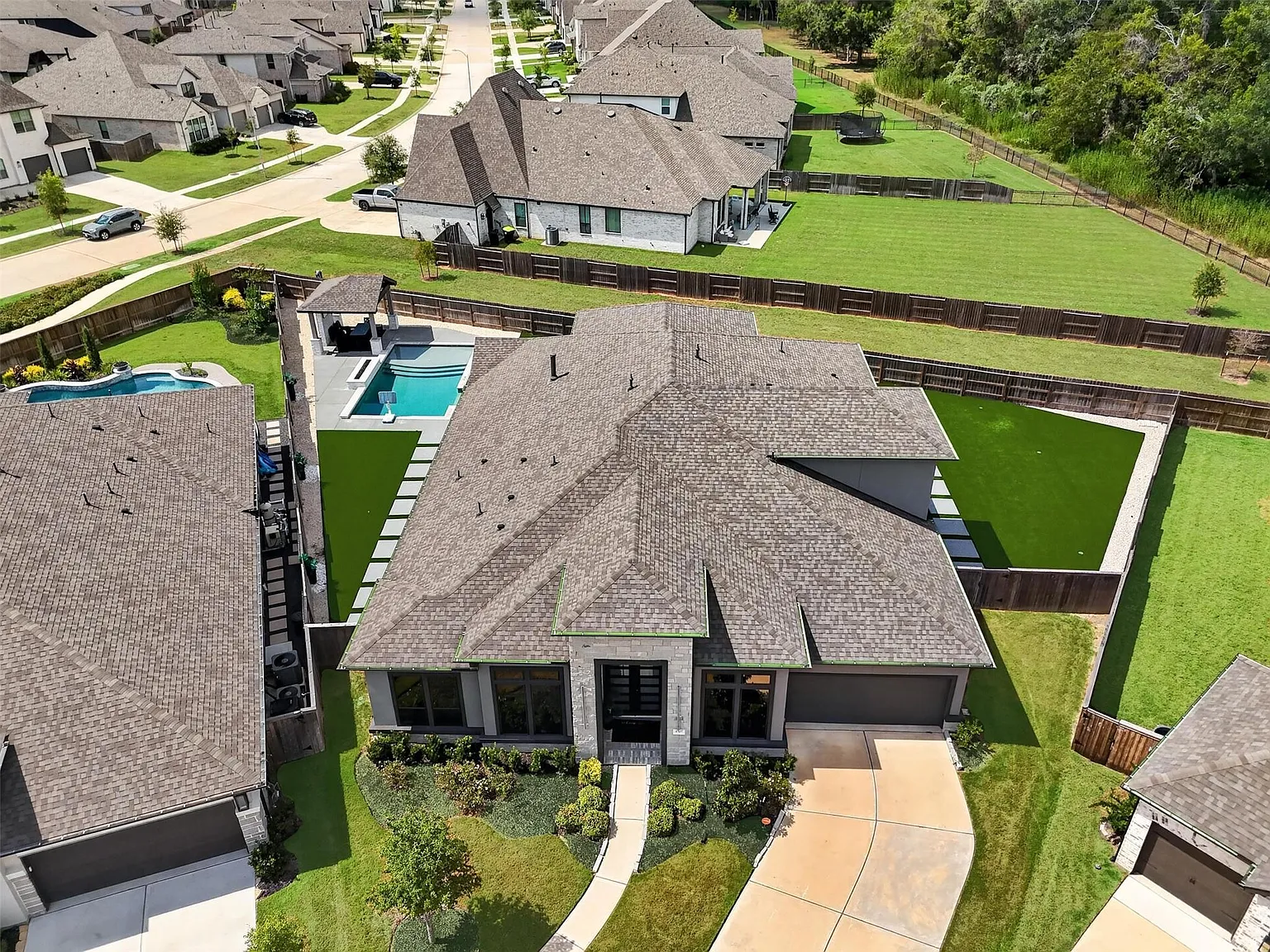 5 bed, 5.5 bath, 4060 sqft, $6,000 — Photo 3