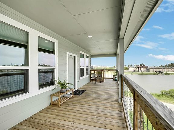 3rd image of 1300 Menard Ave #C