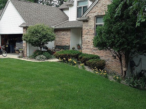 4th image of 1422 Colony Dr