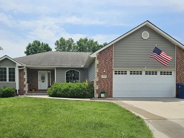 8 Kansas Ct, Newton, KS 67114