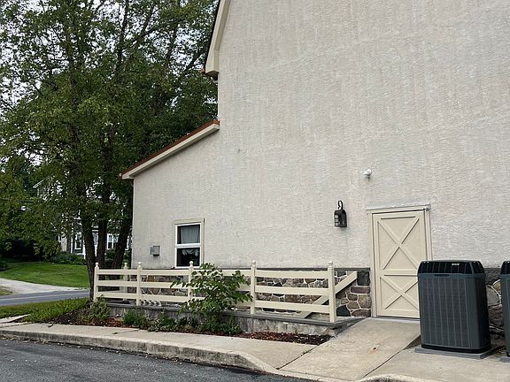 2nd image of 239 Byers Rd #C