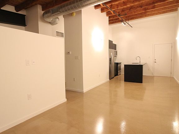 4th image of 1409 Germantown Ave #4J