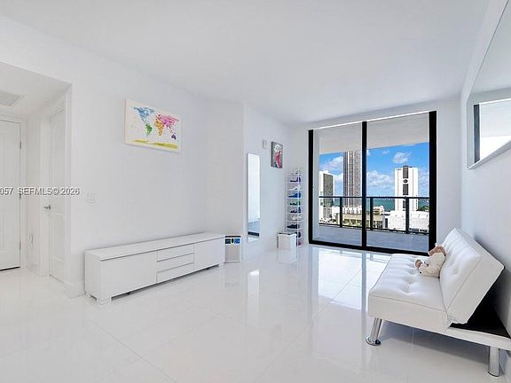 2nd image of 1600 NE 1st Ave APT 1601