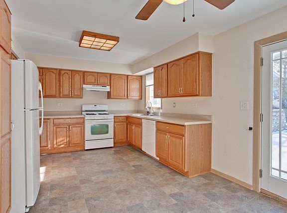 4th image of 315 Woodlawn Dr
