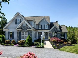 216 Longhill Rd, Goode, VA 24556