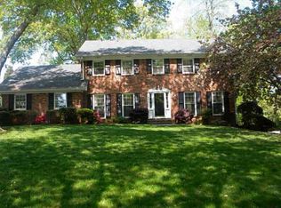 1942 Peeler Rd, Dunwoody, GA 30338