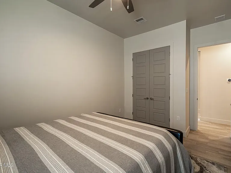 824 Durham Way — Photo 24