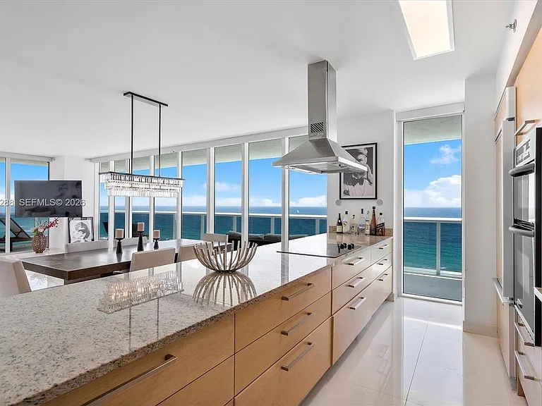 1830 Ocean Dr #1101 — Photo 1