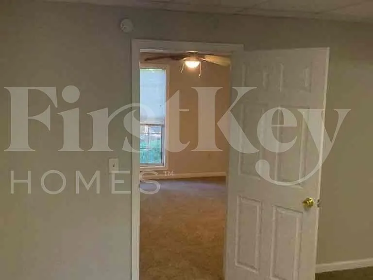 6550 Remington Dr — Photo 17