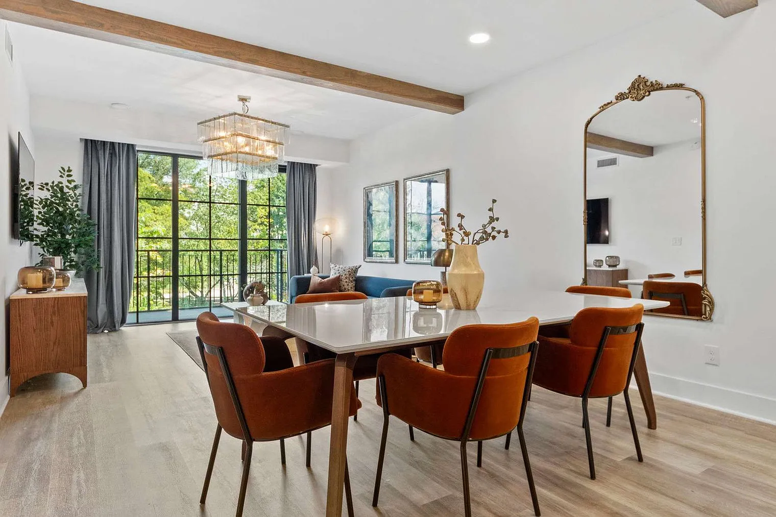 2 bed, 2.0 bath, 979 sqft, $4,721 — Photo 4
