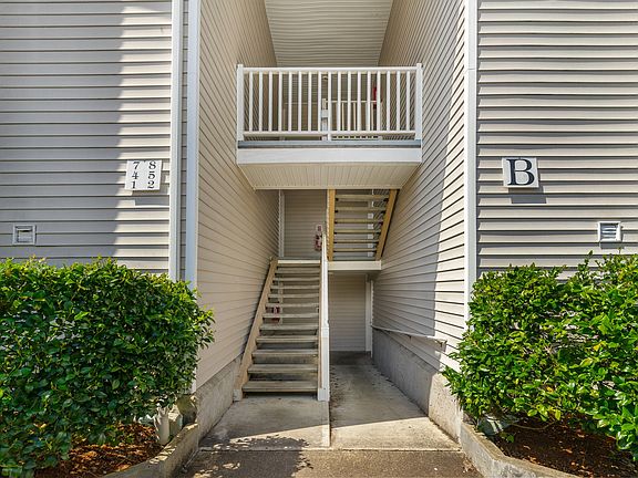 2nd image of 1220 Fern St SW #15